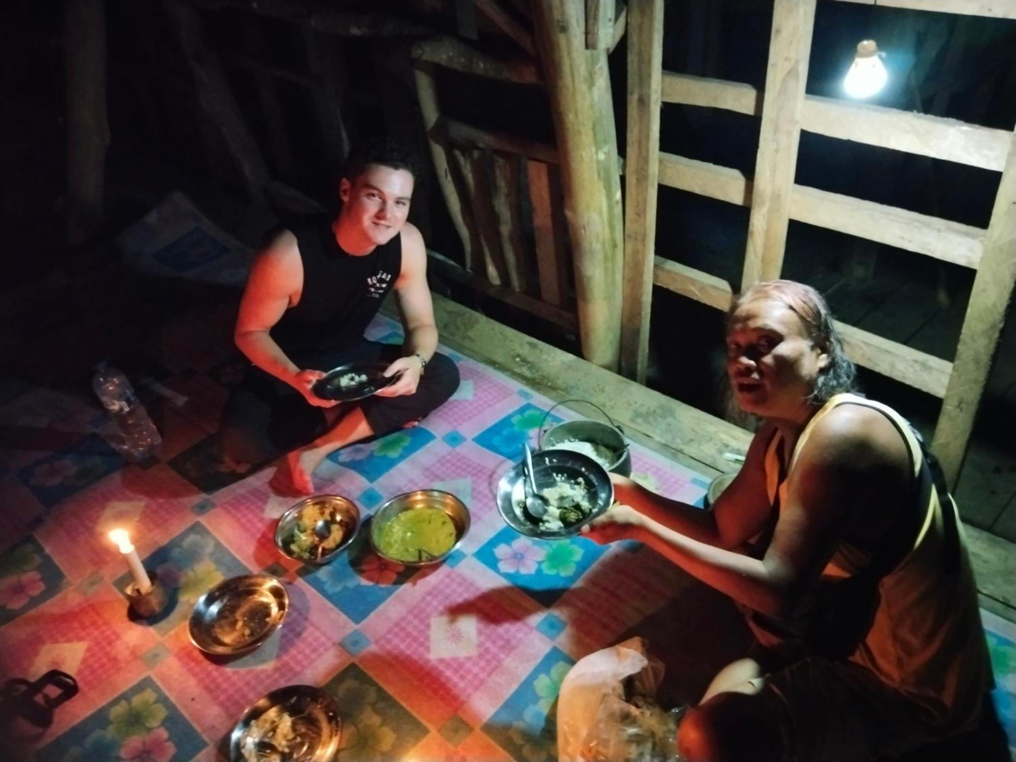 Jhony'S Backpacker-Guest House Only Stay Here Book Treking With Us Bukit Lawang Exterior foto
